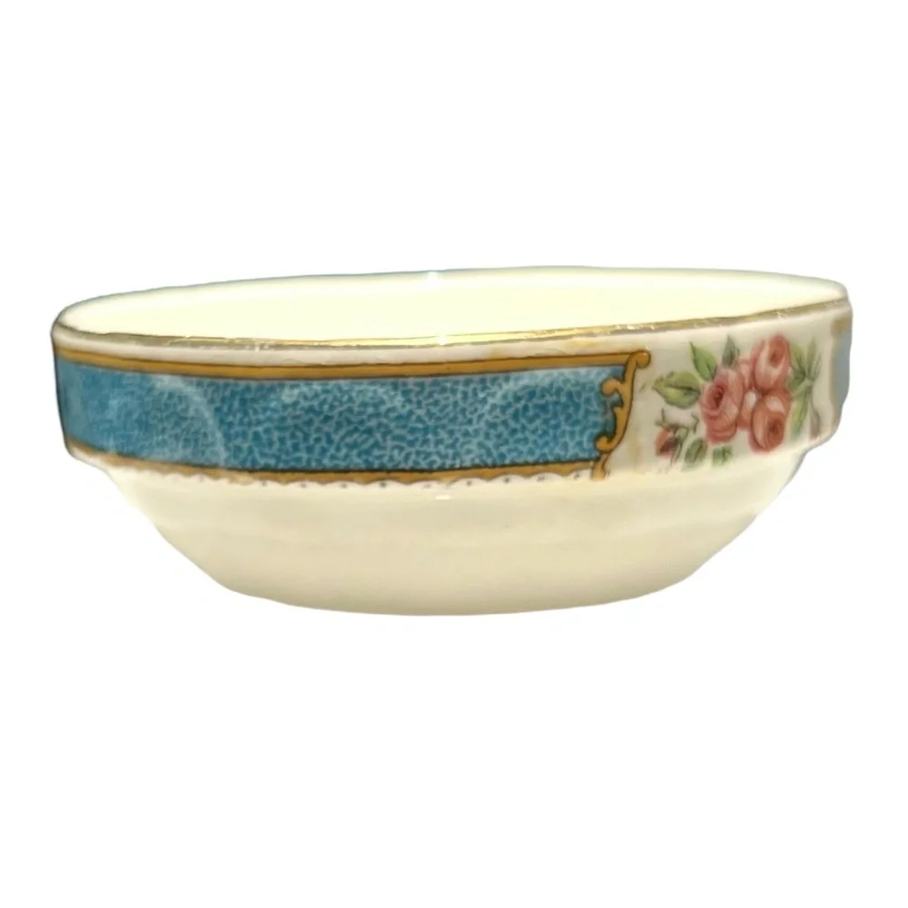 VINTAGE EMPIRE ENGLAND CUMBERLAND HOTEL WHITE, GOLD, BLUE & FLORAL CHINA ASHTRAY
